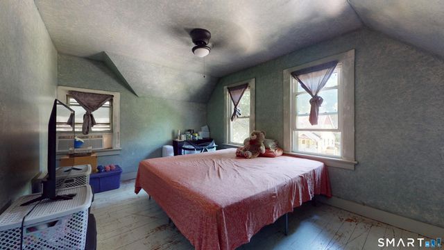 31 Winchester Street, Waterbury, CT 06704