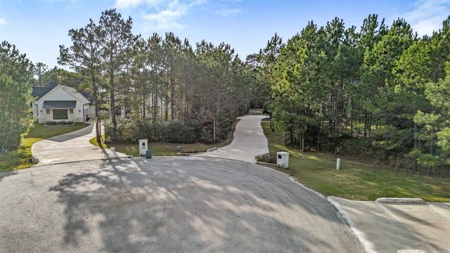 26214 Crown Court, Montgomery, TX 77316