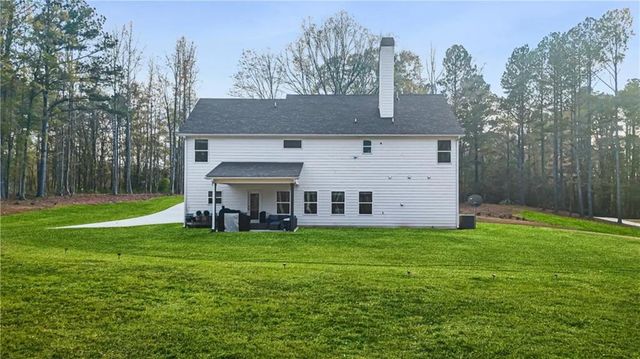 435 Paynes Lake Road, Carrollton, GA 30116