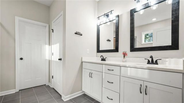 435 Paynes Lake Road, Carrollton, GA 30116