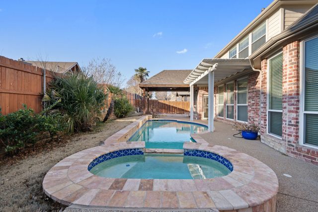 1807 Lake Glen Trail, Mansfield, TX 76063