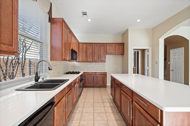 1807 Lake Glen Trail, Mansfield, TX 76063