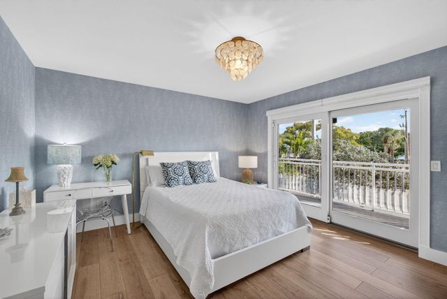 129 S Golfview Road 6, Lake Worth Beach, FL 33460