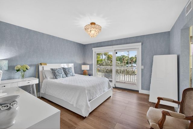 129 S Golfview Road 6, Lake Worth Beach, FL 33460