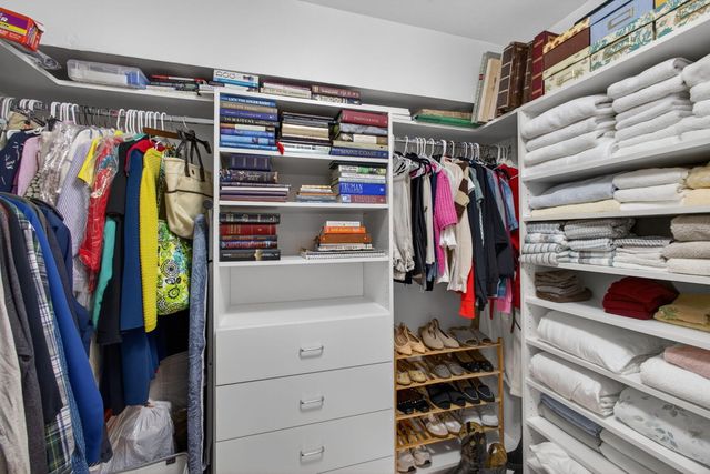 129 S Golfview Road 6, Lake Worth Beach, FL 33460