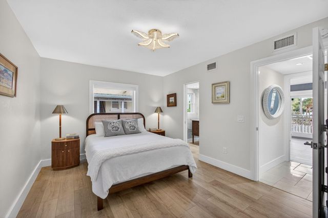 129 S Golfview Road 6, Lake Worth Beach, FL 33460