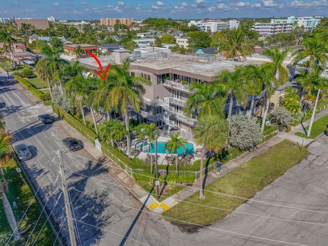 129 S Golfview Road 6, Lake Worth Beach, FL 33460