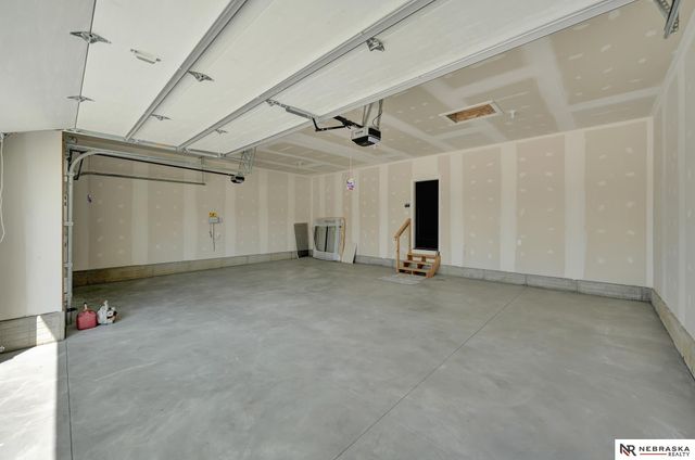 1632 E 12th Street, Hickman, NE 68372