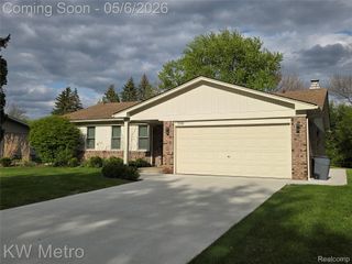 3680 ORIOLE Drive, Troy, MI 48084