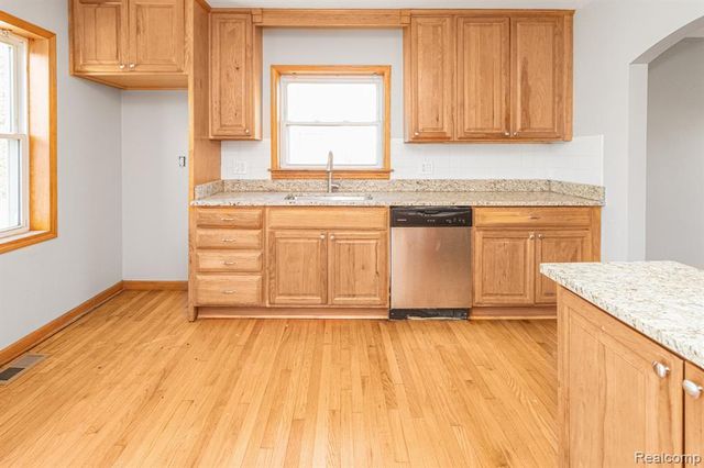 30064 Ann Arbor Trail, Westland, MI 48185