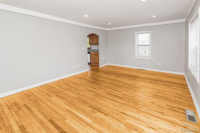 30064 Ann Arbor Trail, Westland, MI 48185