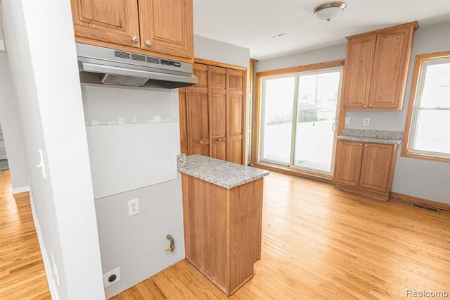 30064 Ann Arbor Trail, Westland, MI 48185