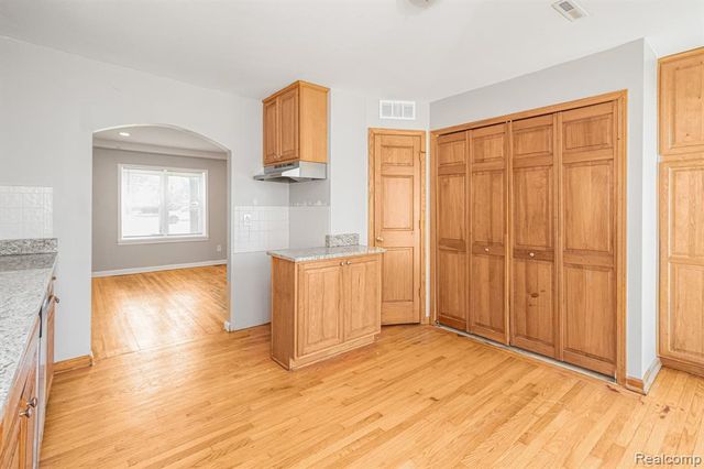 30064 Ann Arbor Trail, Westland, MI 48185