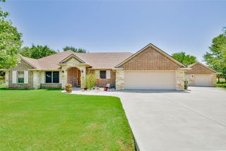 1702 Flagstone Court, Granbury, TX 76049