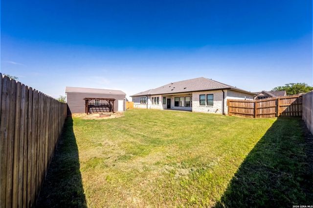 120 Western Way, Adkins, TX 78101