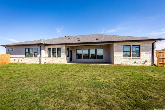 120 Western Way, Adkins, TX 78101