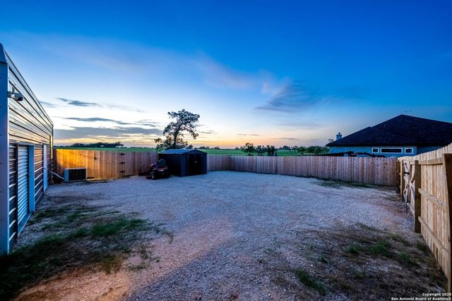 120 Western Way, Adkins, TX 78101
