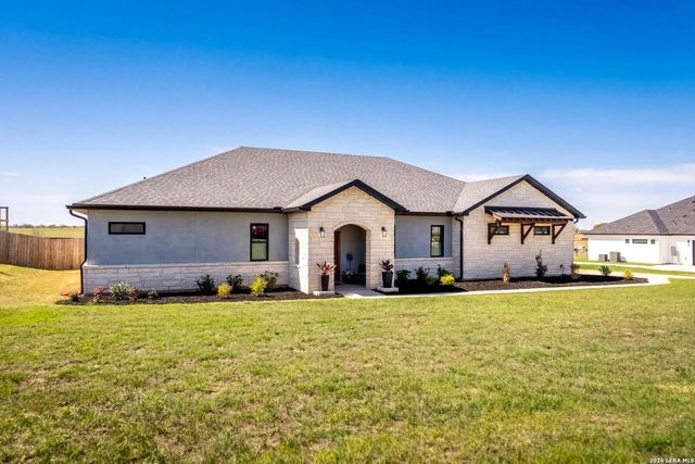 120 Western Way, Adkins, TX 78101