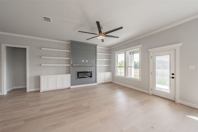160 Rockin River Drive, Fort Worth, TX 76120