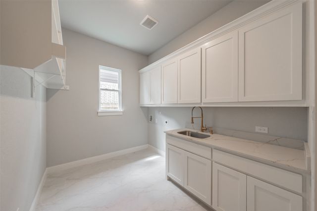 160 Rockin River Drive, Fort Worth, TX 76120
