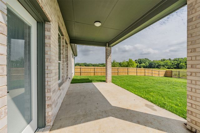 160 Rockin River Drive, Fort Worth, TX 76120