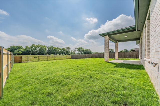 160 Rockin River Drive, Fort Worth, TX 76120