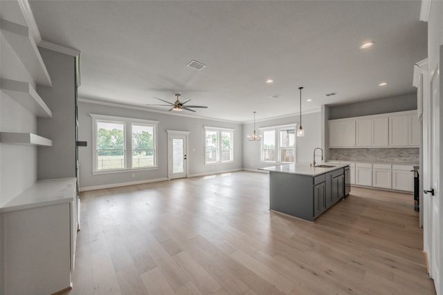 160 Rockin River Drive, Fort Worth, TX 76120
