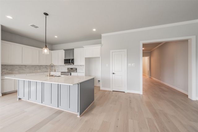 160 Rockin River Drive, Fort Worth, TX 76120