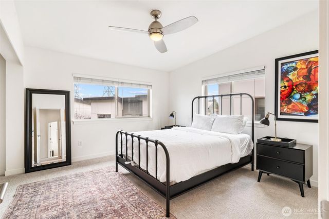 4290 S Greenbelt Station Drive, Seattle, WA 98118