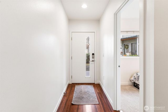 4290 S Greenbelt Station Drive, Seattle, WA 98118