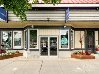 125 & 127 S Main Street, Hendersonville, NC 28792