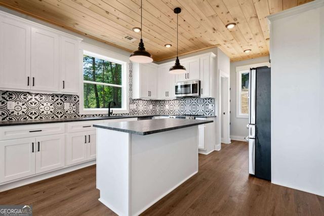 1374 Foxhound Trail NE, Ranger, GA 30734