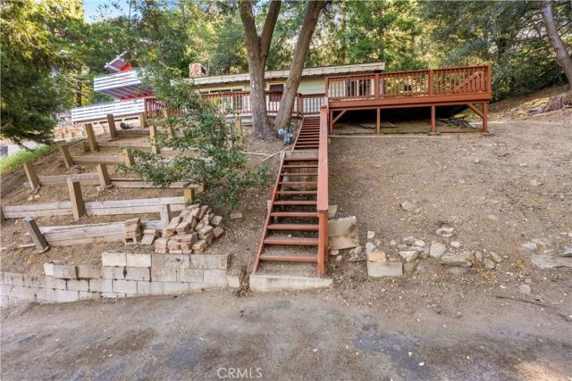 797 Chateau Drive, Crestline, CA 92325