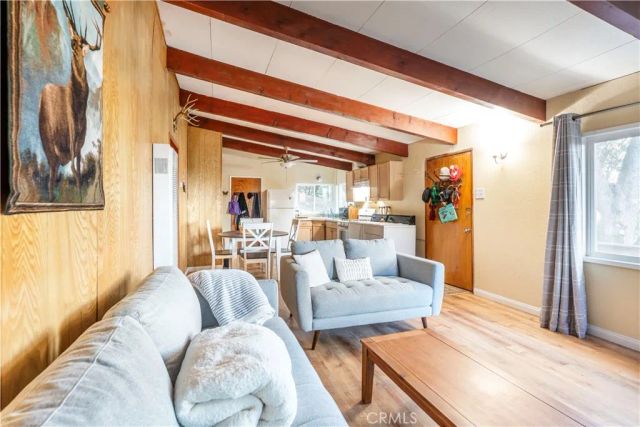 797 Chateau Drive, Crestline, CA 92325