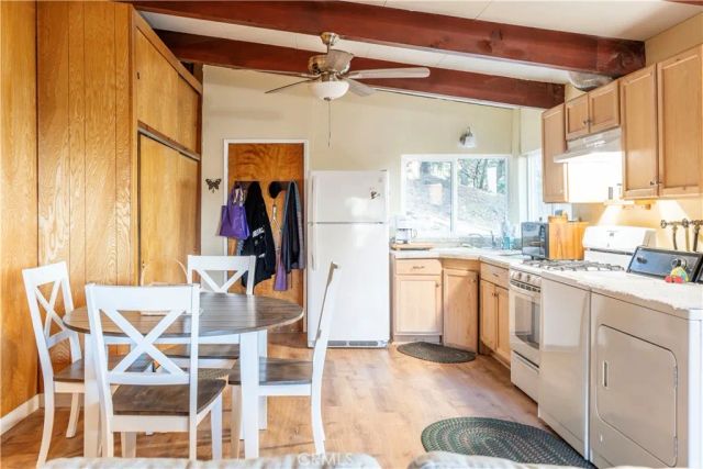 797 Chateau Drive, Crestline, CA 92325