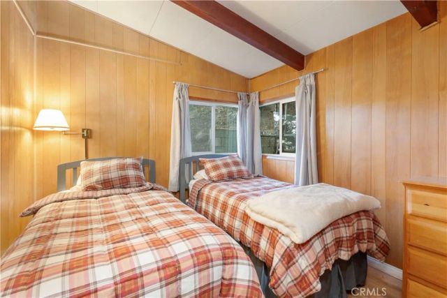 797 Chateau Drive, Crestline, CA 92325