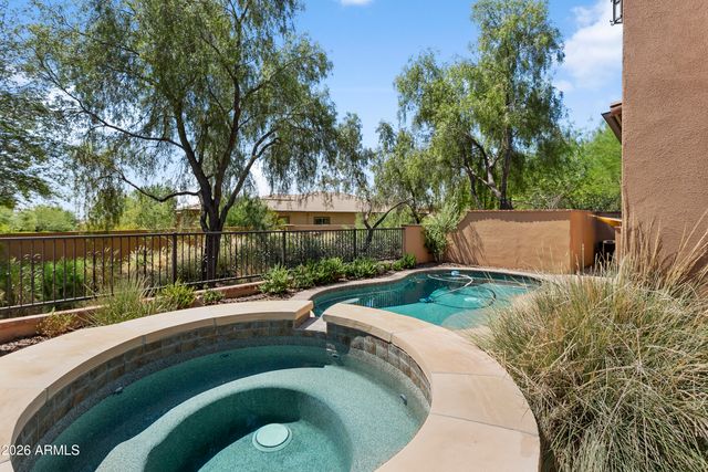 18650 N THOMPSON PEAK Parkway 1060, Scottsdale, AZ 85255