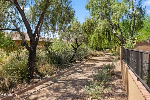 18650 N THOMPSON PEAK Parkway 1060, Scottsdale, AZ 85255