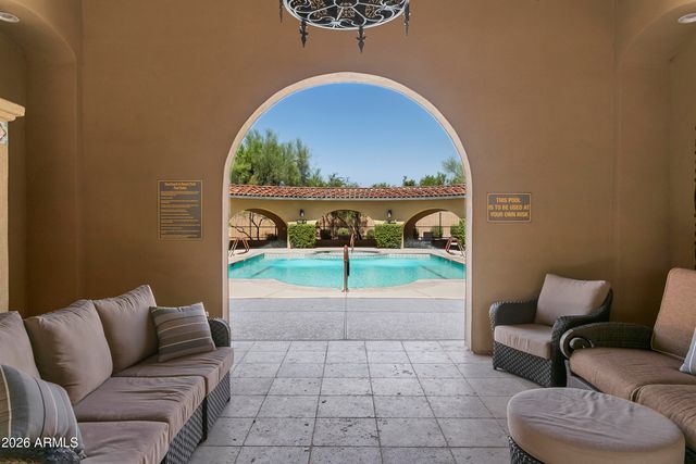 18650 N THOMPSON PEAK Parkway 1060, Scottsdale, AZ 85255
