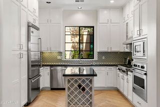 18650 N THOMPSON PEAK Parkway 1060, Scottsdale, AZ 85255