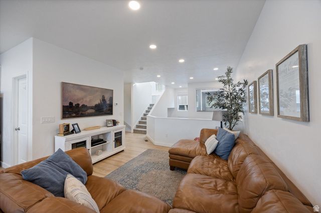 15196 S WILD HORSE WAY, Bluffdale, UT 84065