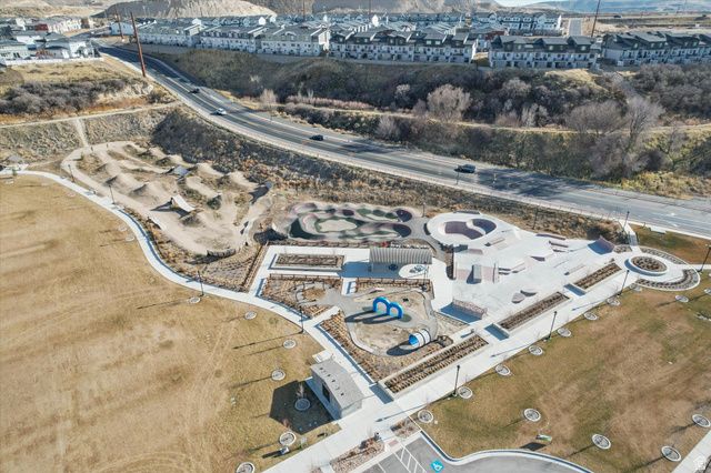 15196 S WILD HORSE WAY, Bluffdale, UT 84065