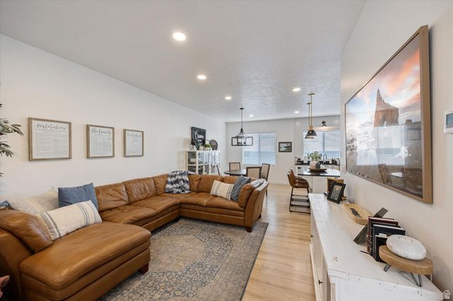 15196 S WILD HORSE WAY, Bluffdale, UT 84065