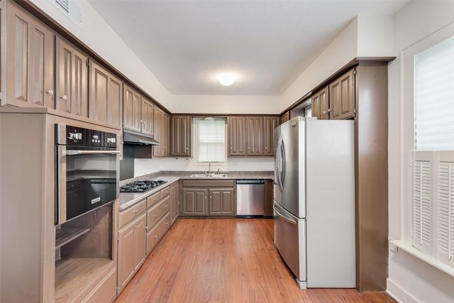 1609 Walworth, Greenville, TX 75401