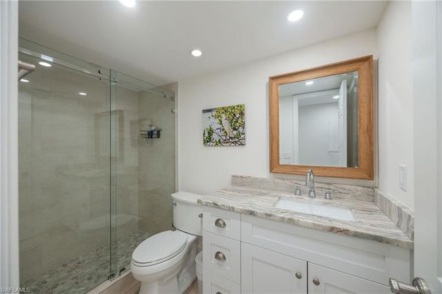 746 Eagle Creek DR 101, Naples, FL 34113