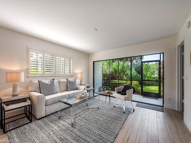 746 Eagle Creek DR # 101, Naples, FL 34113