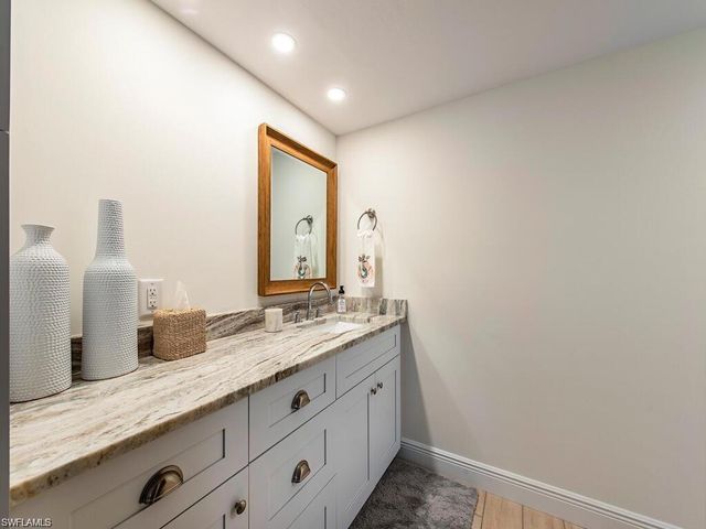 746 Eagle Creek DR # 101, Naples, FL 34113