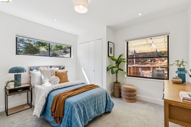 33 Valley Dr, Orinda, CA 94563