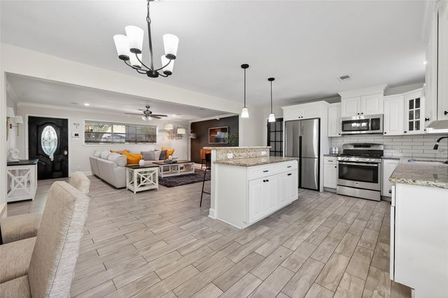 1215 Lawrence Street, Rosenberg, TX 77471