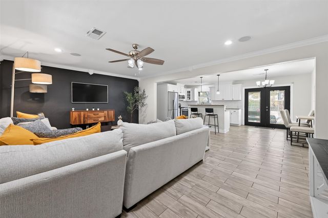 1215 Lawrence Street, Rosenberg, TX 77471